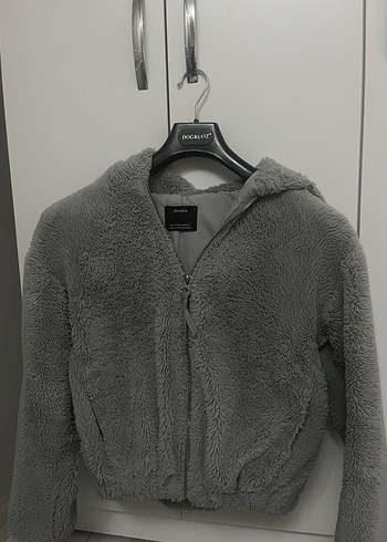 BERSHKA Gri Peluş Kadın Mont
