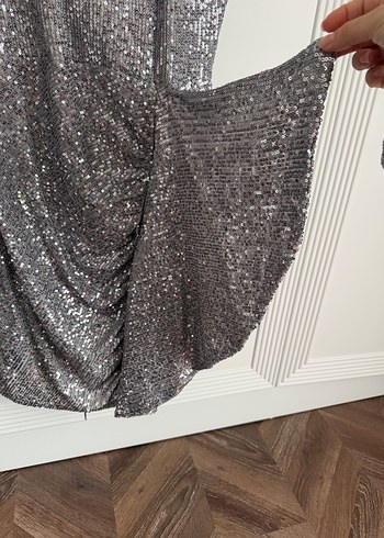 Gri Payetli Drapeli Midi Abiye Elbise - Görsel 2