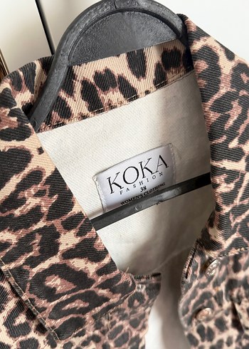 Leopar Desenli Kısa Kadın Ceket - Görsel 2