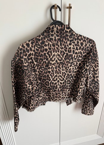 Leopar Desenli Kısa Kadın Ceket - Görsel 3