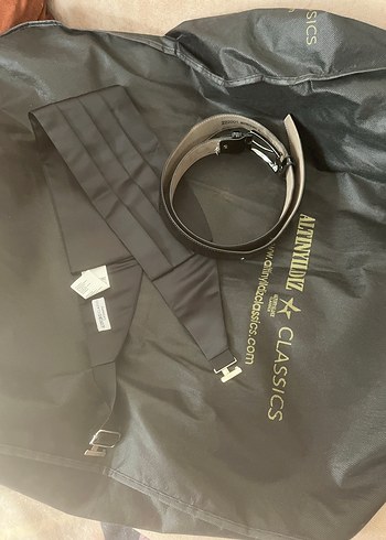 Siyah Düğmeli Yelekli Takım Elbise - Görsel 6