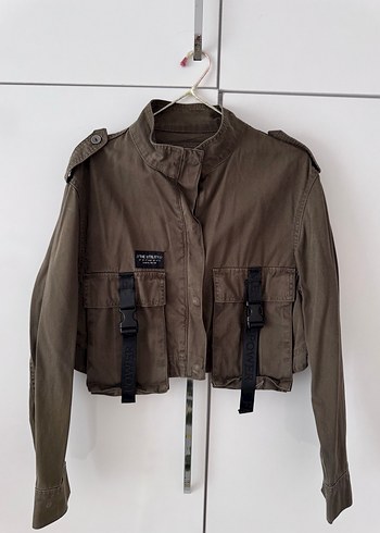 Bershka Kahverengi Kamuflaj Desenli Kemerli Kadın Ceket