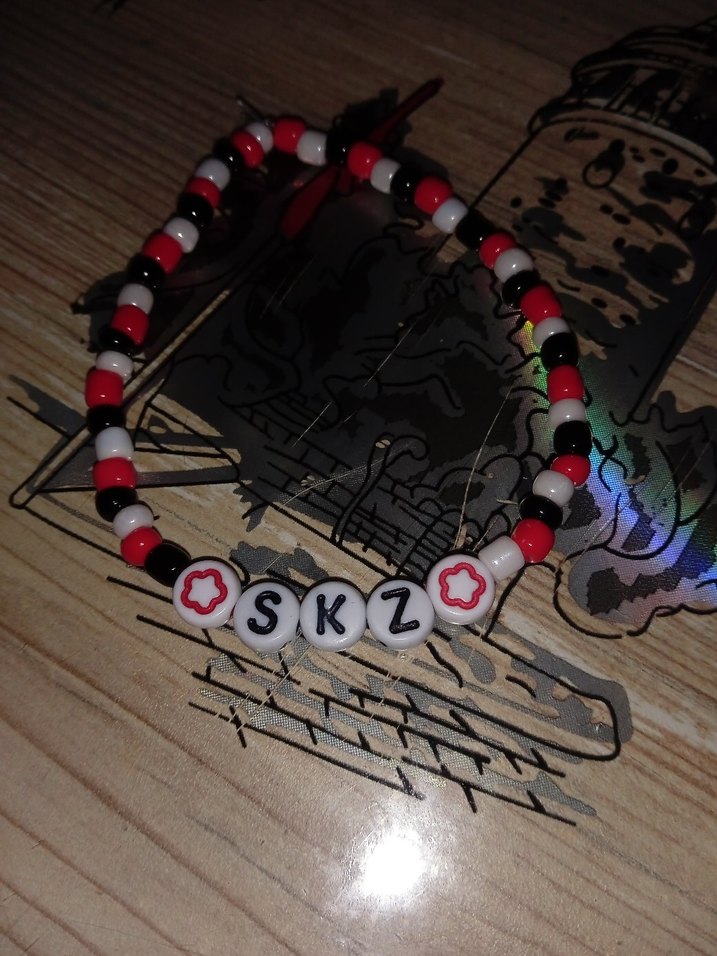 stray kids bileklik kolye set takım (fotokart hediyeli) - Görsel 3