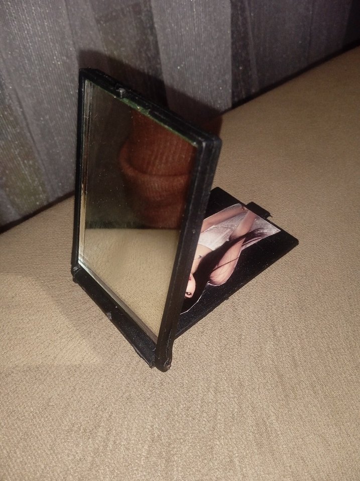 Siyah K-Pop Temalı cep aynası - Görsel 5