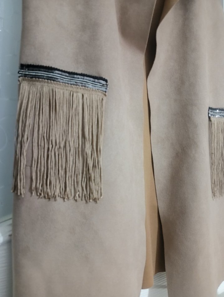 Püsküllü Bej Süet Kolsuz Kadın Yelek - Görsel 3