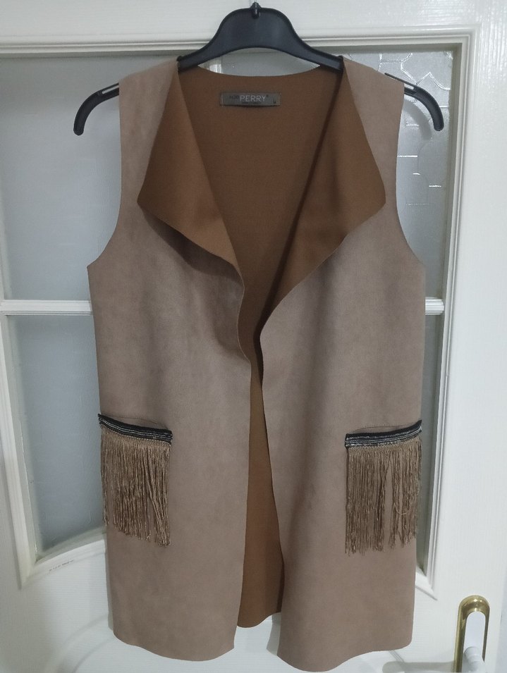 Püsküllü Bej Süet Kolsuz Kadın Yelek - Görsel 2