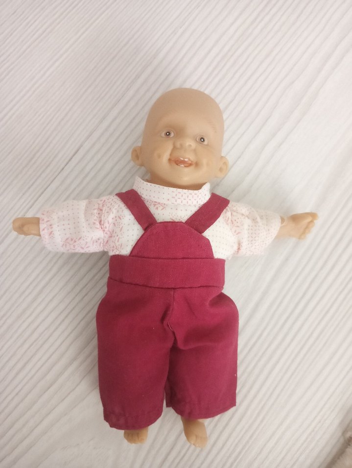 Gloobe  antika oyuncakPembe tulumlu pastel renk bebek oyuncak - Görsel 2