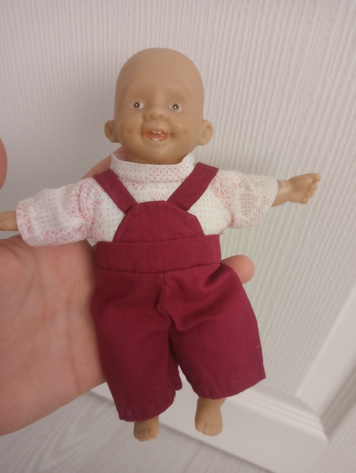 Gloobe  antika oyuncakPembe tulumlu pastel renk bebek oyuncak - Görsel 3