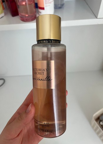 Victoria's Secret bare Vanilla Kadın vücut parfümü