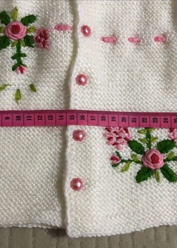 Nakışlı Beyaz Kız Çocuk Örgü Hırka - Görsel 5