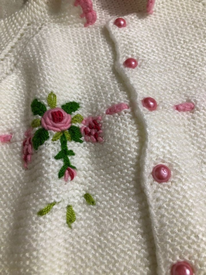 Nakışlı Beyaz Kız Çocuk Örgü Hırka - Görsel 3