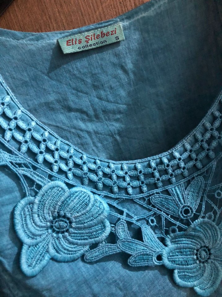 Nakışlı V Yaka Turkuaz Keten Uzun Elbise - Görsel 4