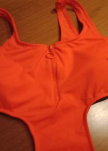 Turuncu Sırt Dekolteli Kadın Mayo - Görsel 2