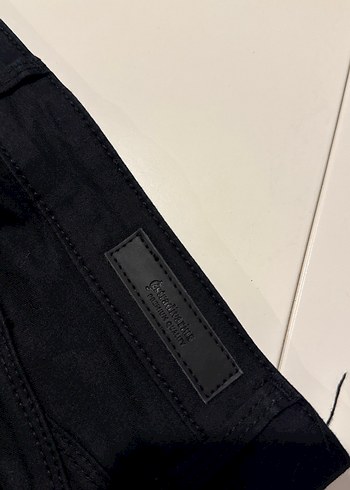 36 Beden Kadın Siyah Dar Kesim Denim Pantolon