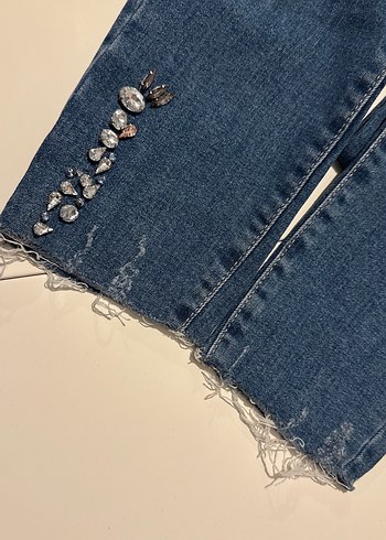 36 Beden mavi Renk Nakış Detaylı Mavi Dar Kesim Denim Pantolon