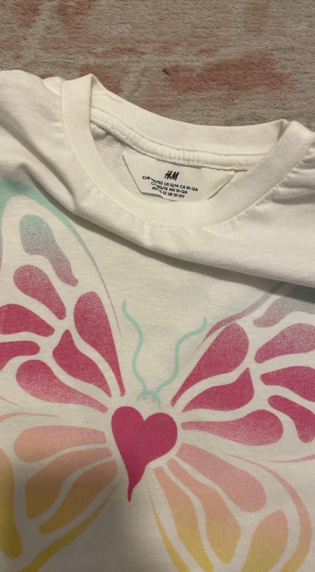 Kız Çocuk Beyaz Kelebek Baskılı Crop Oversize Tişört - Görsel 4