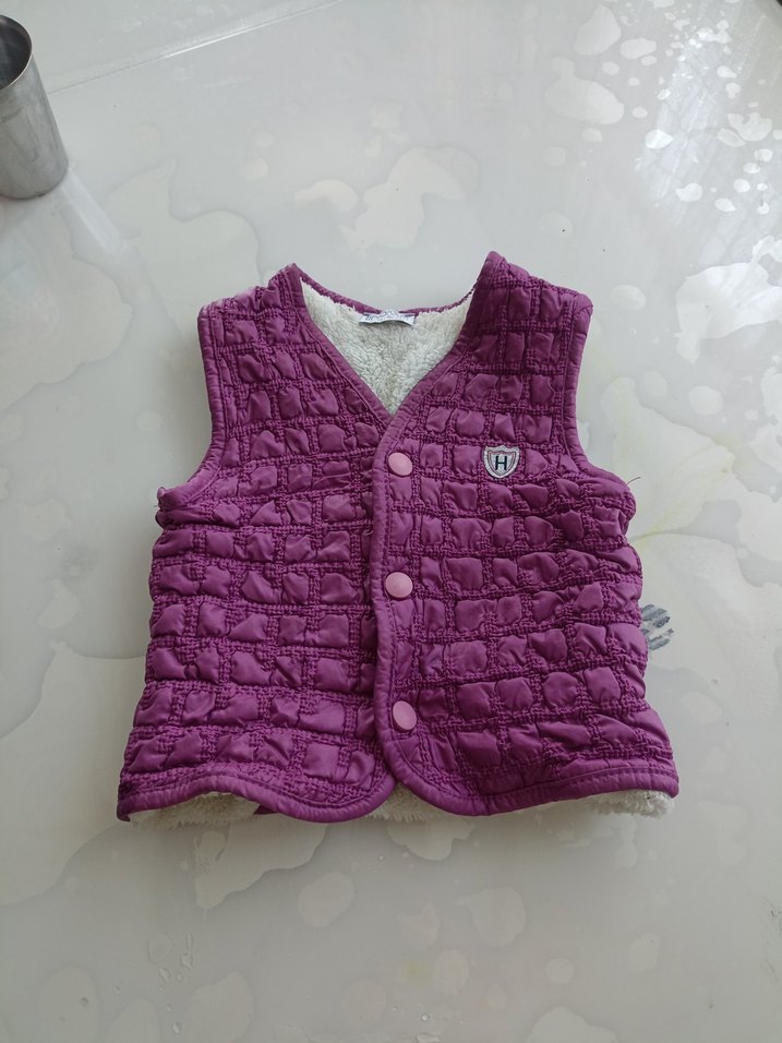 Düğmeli Mor Kız Çocuk Yelek - Görsel 2