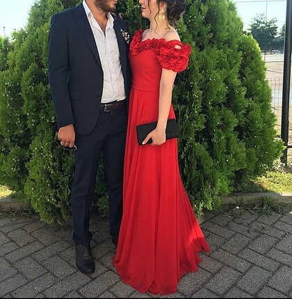 s Beden Kırmızı çiçekli abiye