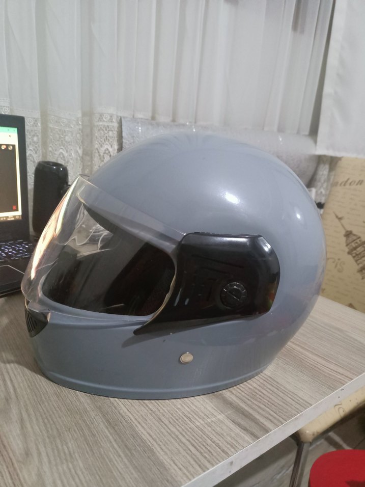 Gri Biker Motosiklet Kaskı
L beden. - Görsel 2