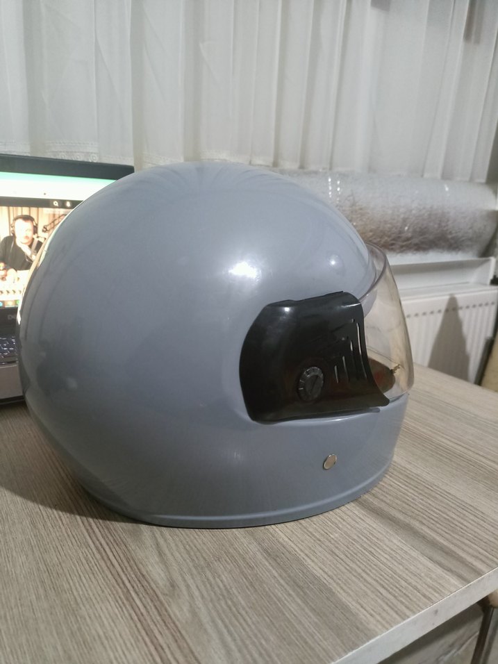 Gri Biker Motosiklet Kaskı
L beden. - Görsel 3