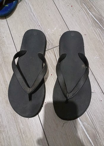 Diğer Siyah Minimalist Terlik