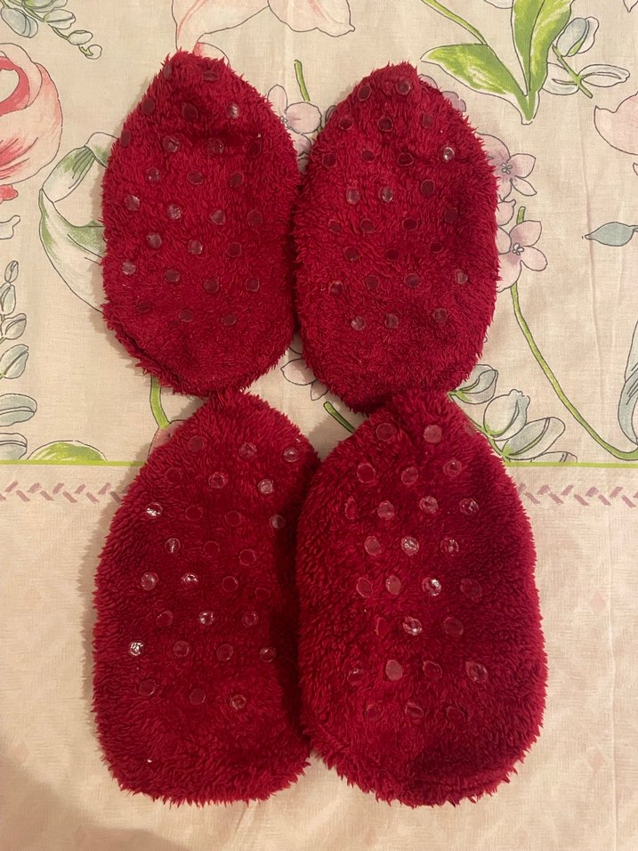 Kız Çocukları İçin Kırmızı Nakışlı Sıcak Terlik - Görsel 2