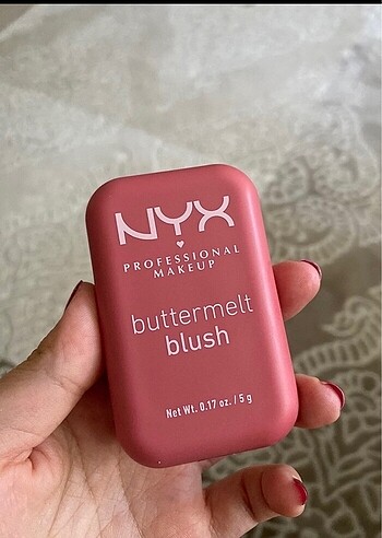 Nyx buttermelt blush 08