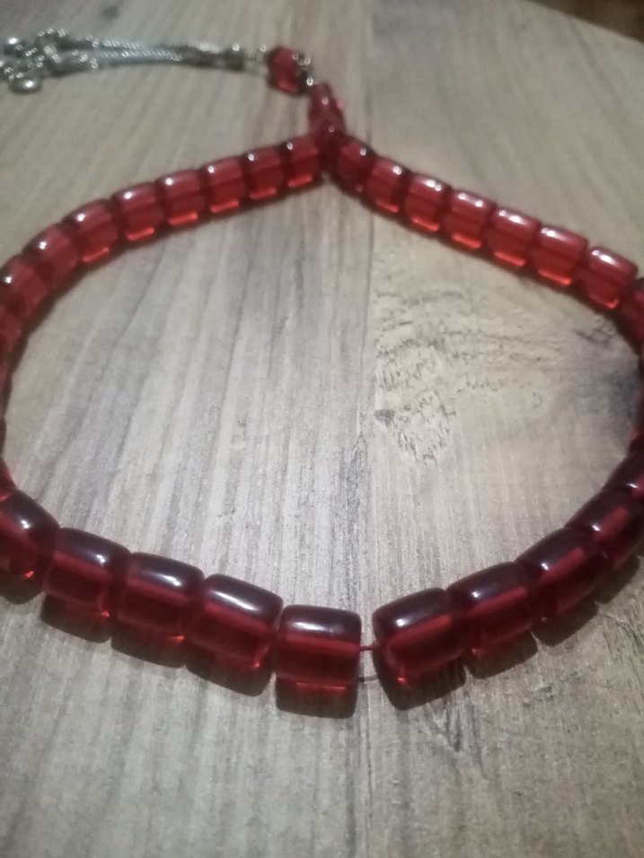 Kırmızı Tesbih - Görsel 2