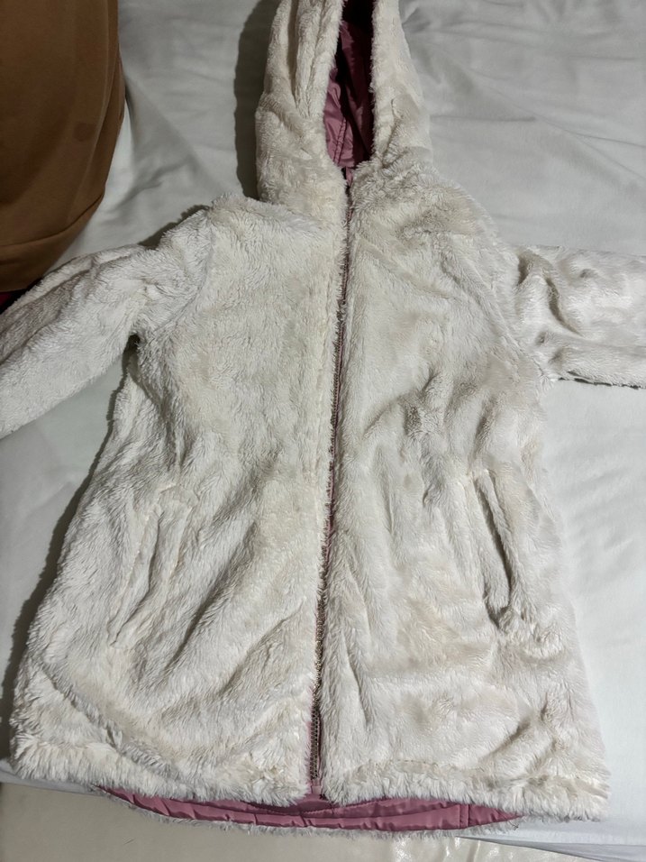 Kız Çocuk Pembe Peluş Detaylı Mont - Görsel 4