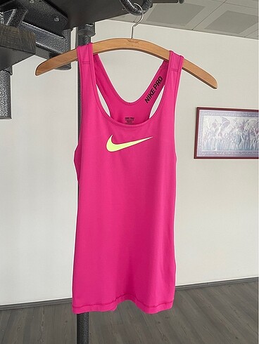 Nike tshirt