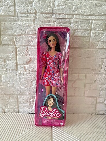 Barbie fashionistas esmer bebek