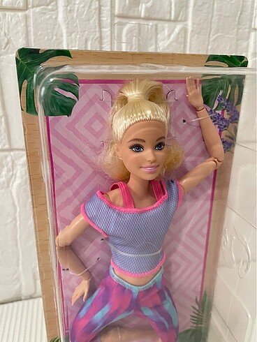 Barbie Barbie sonsuz hareket bebegi