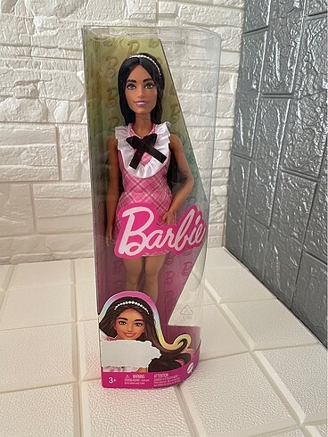 Barbie fashionistas
