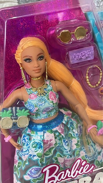 Barbie Barbie extra fancy cicekli elbisei