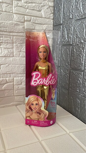 Barbie fashionistas