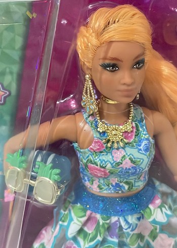 Barbie Barbie Extra Fancy Renkli Bebek