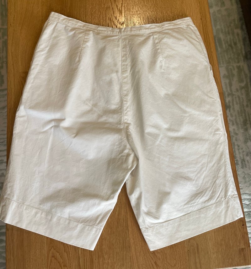 Beyaz %100 pamuk Kadın Bermuda Şort - Görsel 3