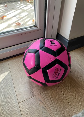 Renkli Pembe Siyah Futbol Topu - Görsel 2