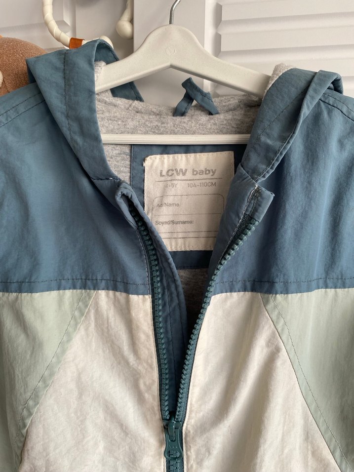 Erkek Çocuk Mavi Gri Fermuarlı Yağmurluk - Görsel 2