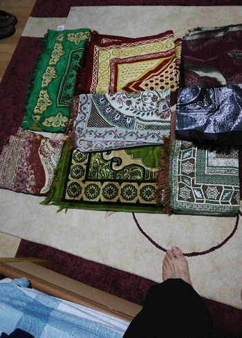 Çeşitli Desenli Geleneksel El Yapımı Kumaşlar - Görsel 2