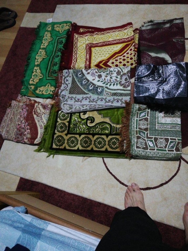 Çeşitli Desenli Geleneksel El Yapımı Kumaşlar - Görsel 2