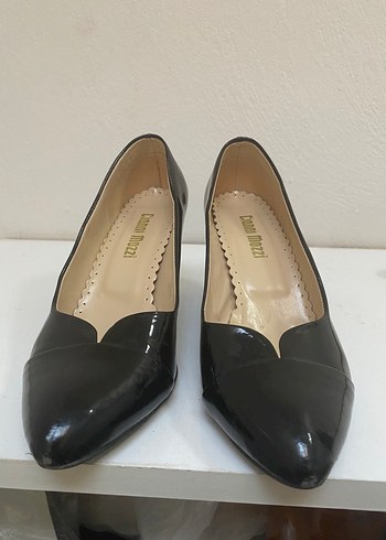 Siyah Parlak Stiletto Kadın Topuklu Ayakkabı