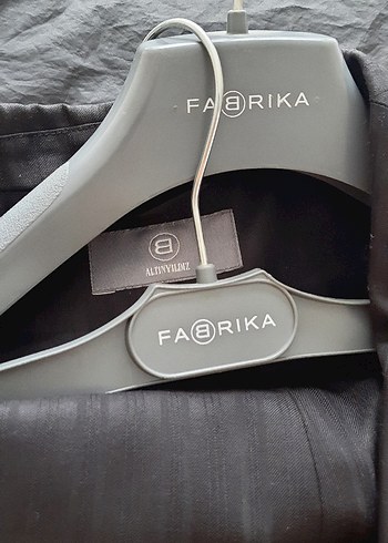 38 Beden siyah Renk Fabrika marka Siyah Düğmeli Kadın BlazerCeket ve pantolon takım