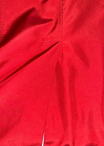 Kırmızı Düğmeli Uzun Trençkot - Görsel 3