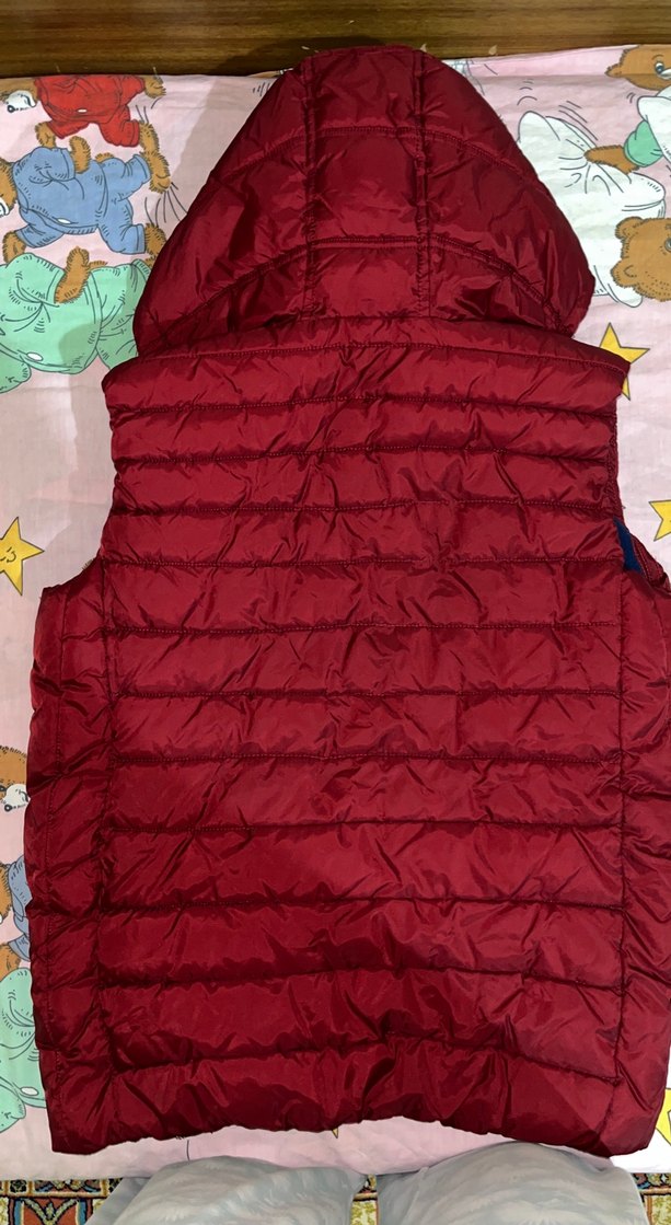 Kapüşonlu Kırmızı Erkek Çocuk Yelek - Görsel 3