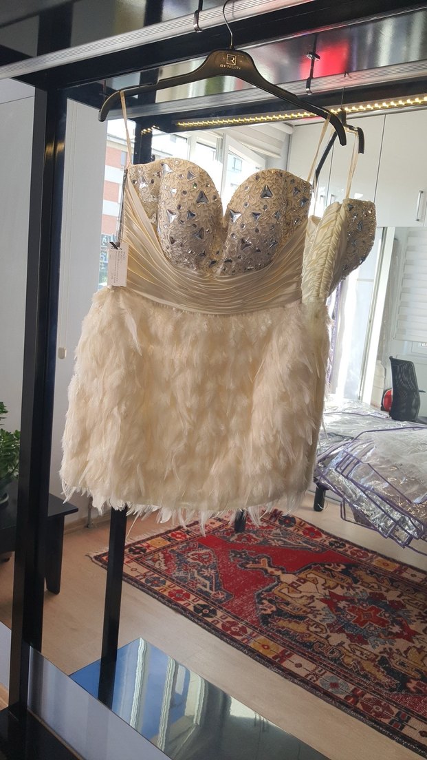 Straplez Mini Abiye Deve Tüyü Detaylı - Görsel 3