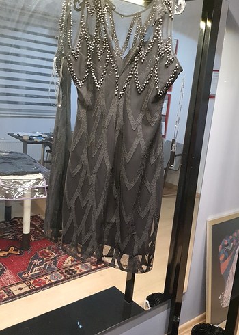 Siyah Dantel Detaylı V Yaka Midi Kokteyl Elbisesi - Görsel 6