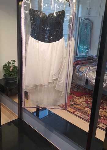 Maxra Govana Siyah Beyaz Straplez Mini Abiye - Görsel 3