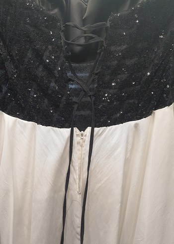 Maxra Govana Siyah Beyaz Straplez Mini Abiye - Görsel 7