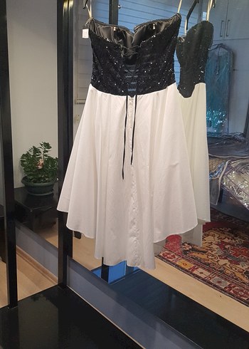 Maxra Govana Siyah Beyaz Straplez Mini Abiye - Görsel 6